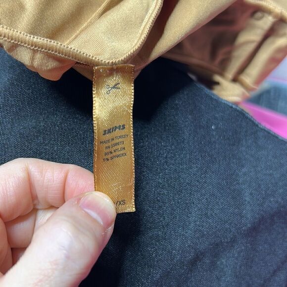 SKIMS NWOT ESSENTIAL MOCK NECK LONG SLEEVE BODYSUIT XS - Picture 3 of 5